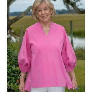 Women’s Diane Bailey designs Valerie top hot pink size small